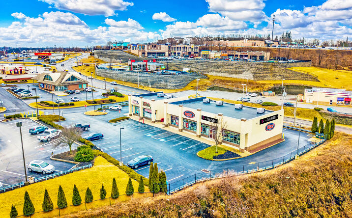 Pictures of Retail property located at 460 Shrewsbury Commons Ave, Shrewsbury, PA 17361 for comps - image #1
