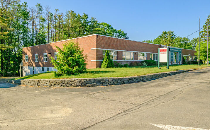 Pictures of Office property located at 136 US-1, Scarborough, ME 04074 for comps - image #1