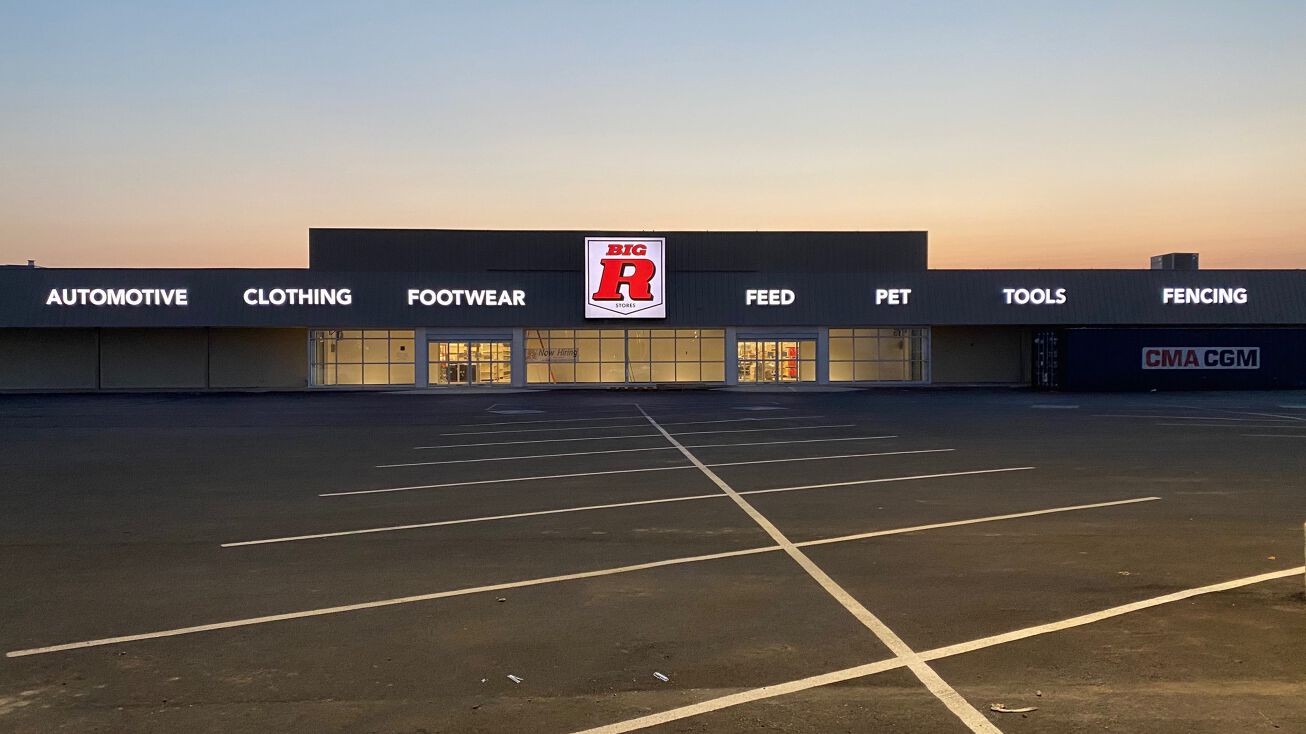 1310 S Main St, Roswell, NM 88203