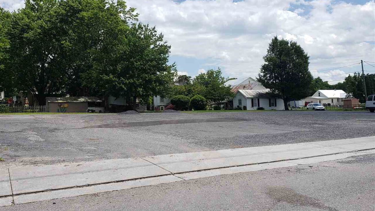 N Central St, Broadway, VA 22815