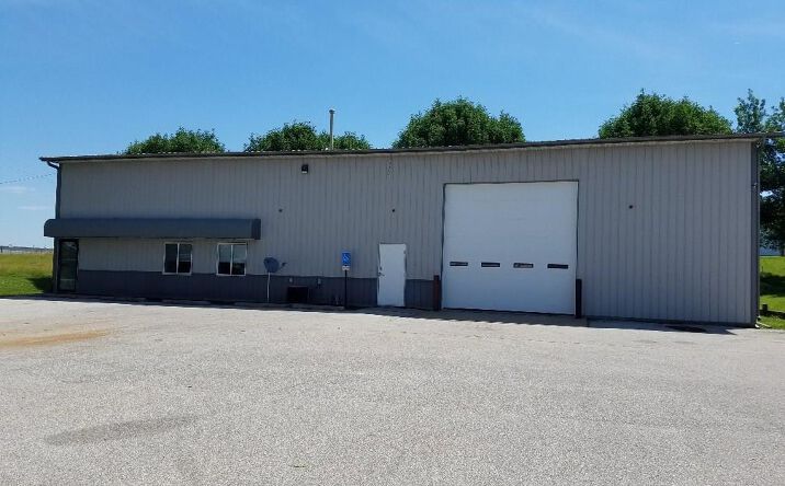 Pictures of Office property located at 6115 7th Street Sw, Cedar Rapids, IA 52404 for comps - image #1