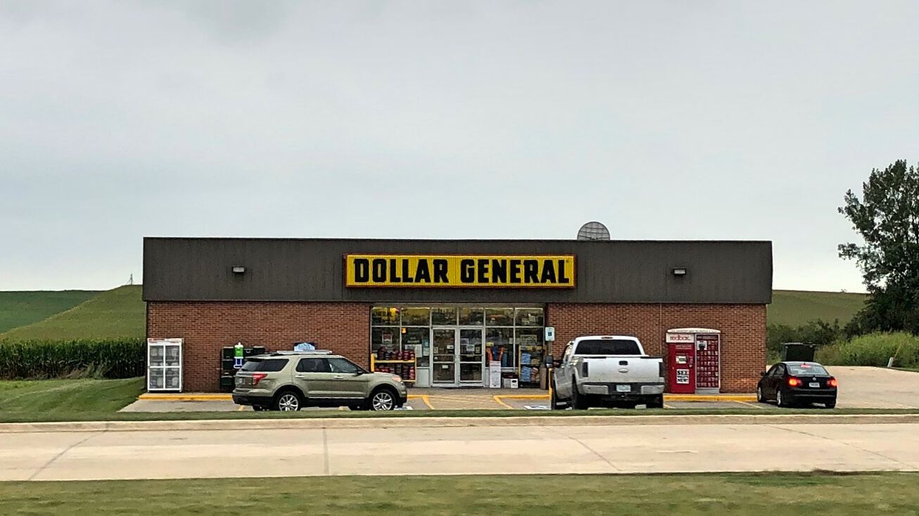 2009 Commerce Dr, Grundy Center, IA 50638