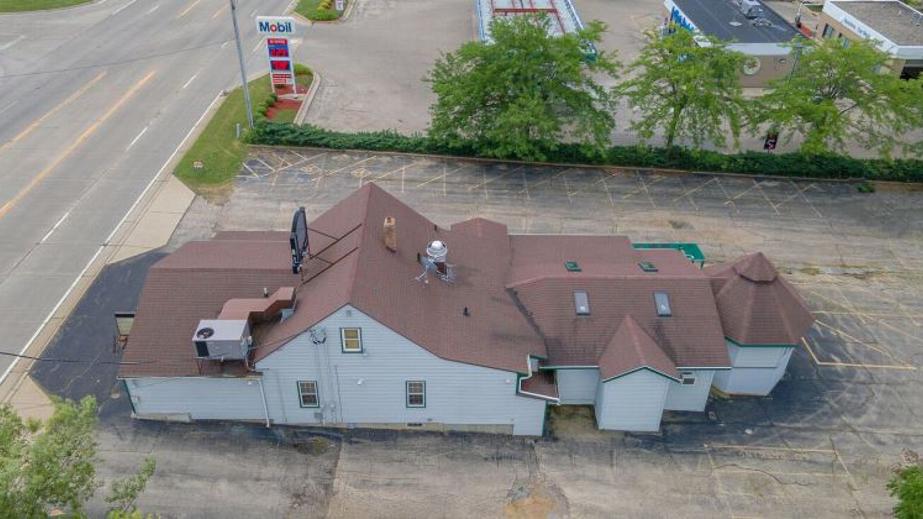 1726 S West Ave, Freeport, IL 61032