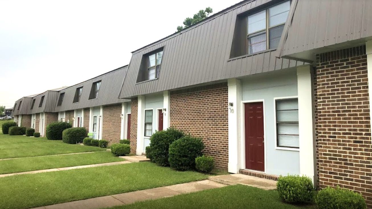 100 Regal Flats Drive, Andalusia, AL 36421