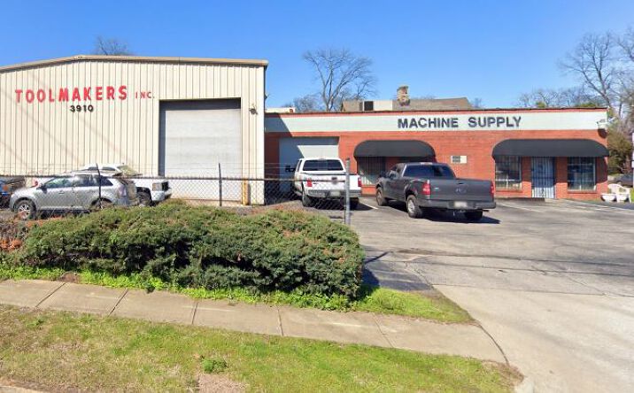 Pictures of Retail, Office, Industrial property located at 3910 Richard Arrington Jr Boulevard North, Birmingham, AL 35234 for comps - image #1