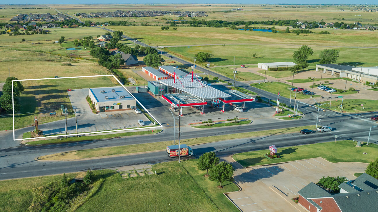 5004 SW Lee Blvd., Lawton, OK 73501