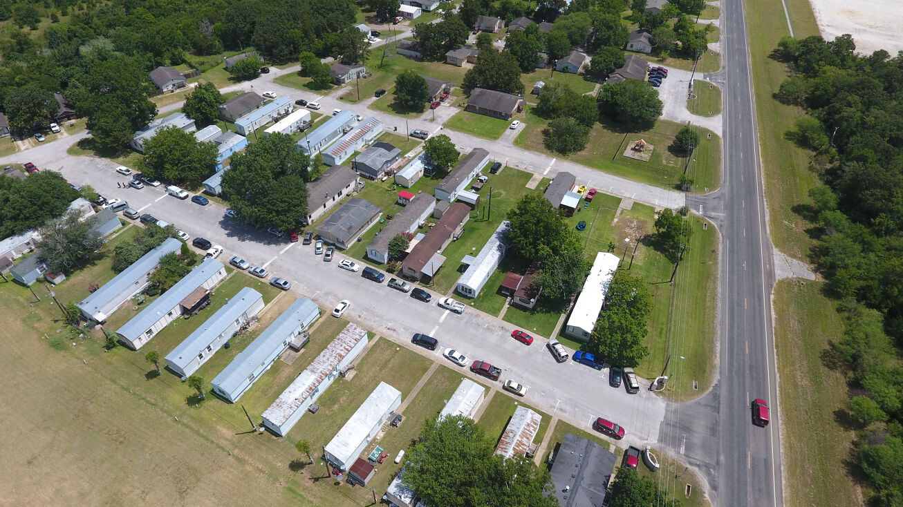 6112 Leonard Rd, Bryan, TX 77807