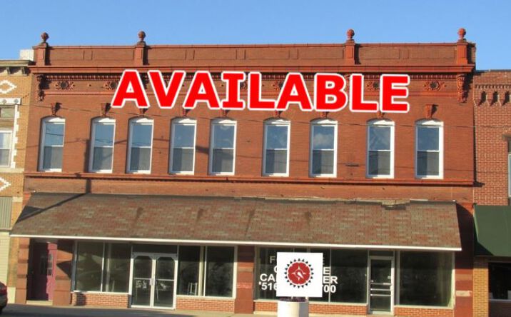 Pictures of Retail property located at 109 S Macoupin St, Gillespie, IL 62033 for sales - image #1