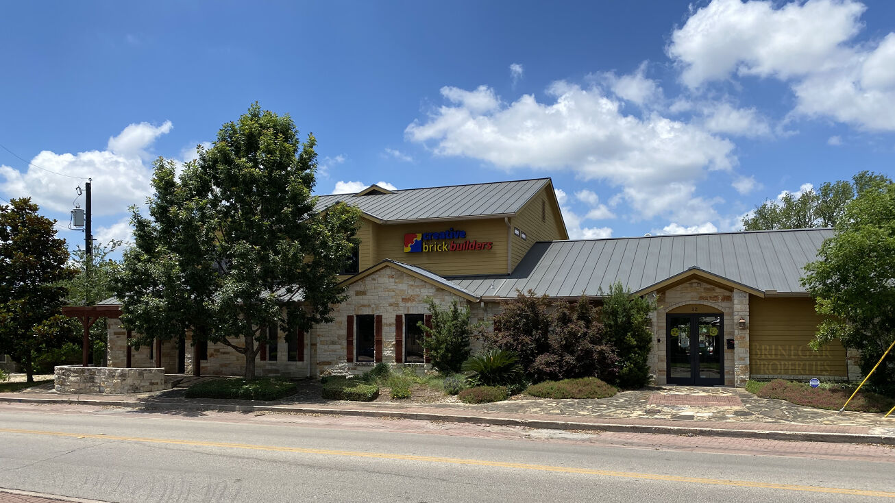 12 Chisholm Trail, Round Rock, TX 78681