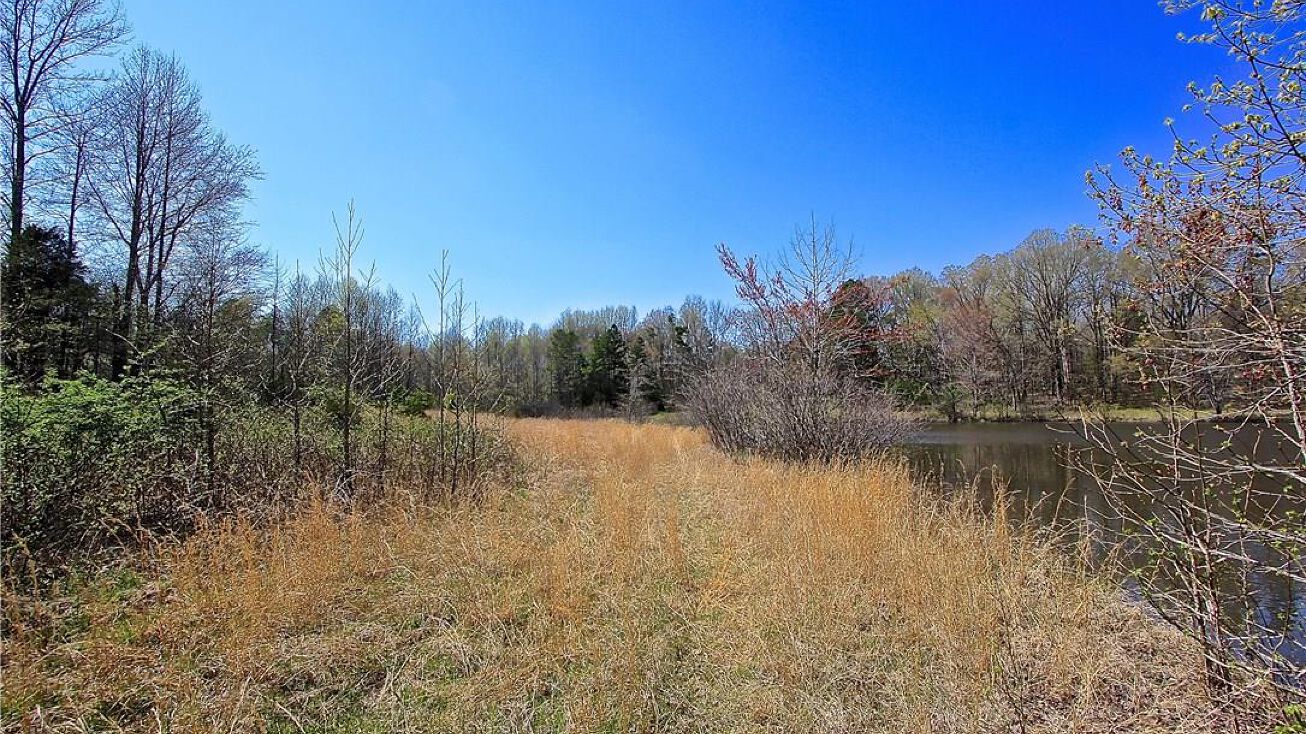 5838 Frieden Church Rd, Gibsonville, NC 27249