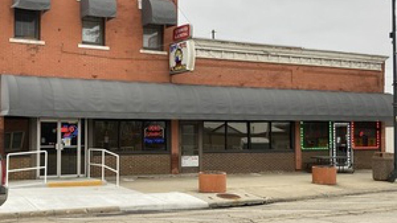 Pictures of Retail property located at 331 Main Street, Marseilles, IL 61341 for sales - image #1