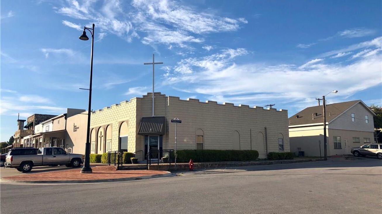 241 N Front St, Aledo, TX 76008