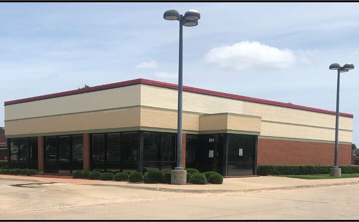 Pictures of Retail property located at 804 S MacArthur Blvd, Coppell, TX 75019 for comps - image #1