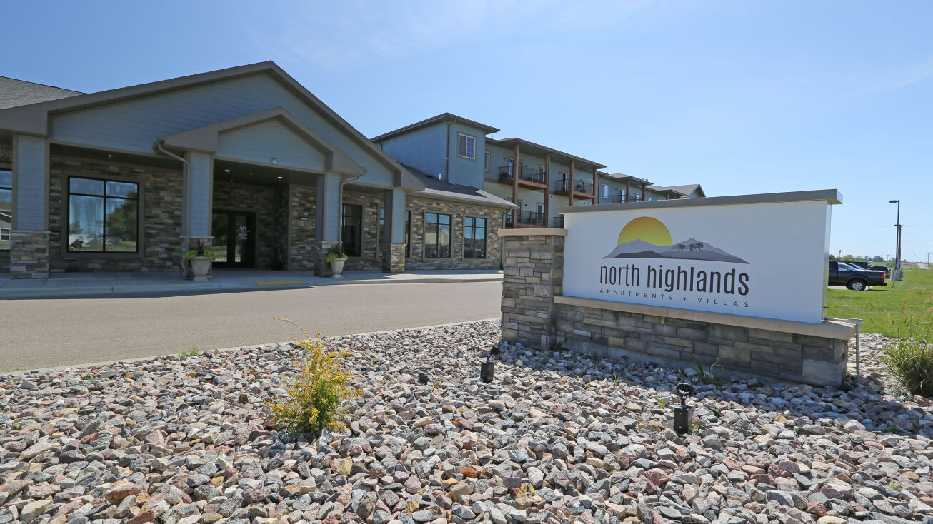 1250 27th Ave NW, Minot, ND 58703