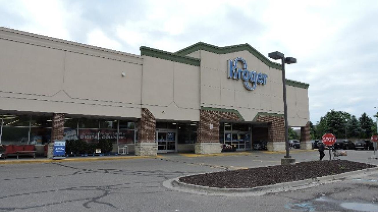 2260 Eighteen Mile Road, Sterling Heights, MI 48314 Retail Property