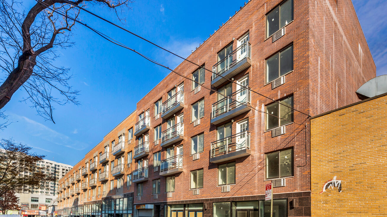 4131 Haight St, Flushing, Queens, NY 11355