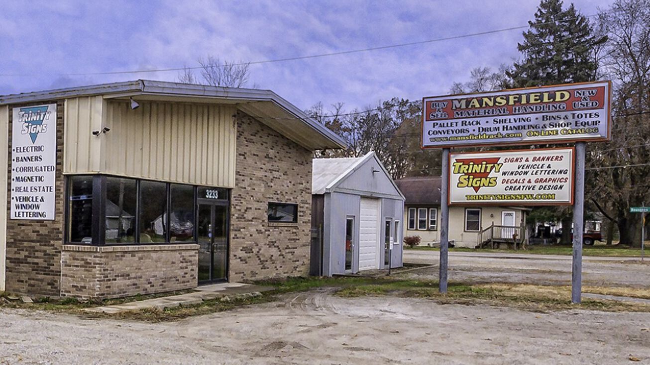 3233 Covington Road, Fort Wayne, IN 46802