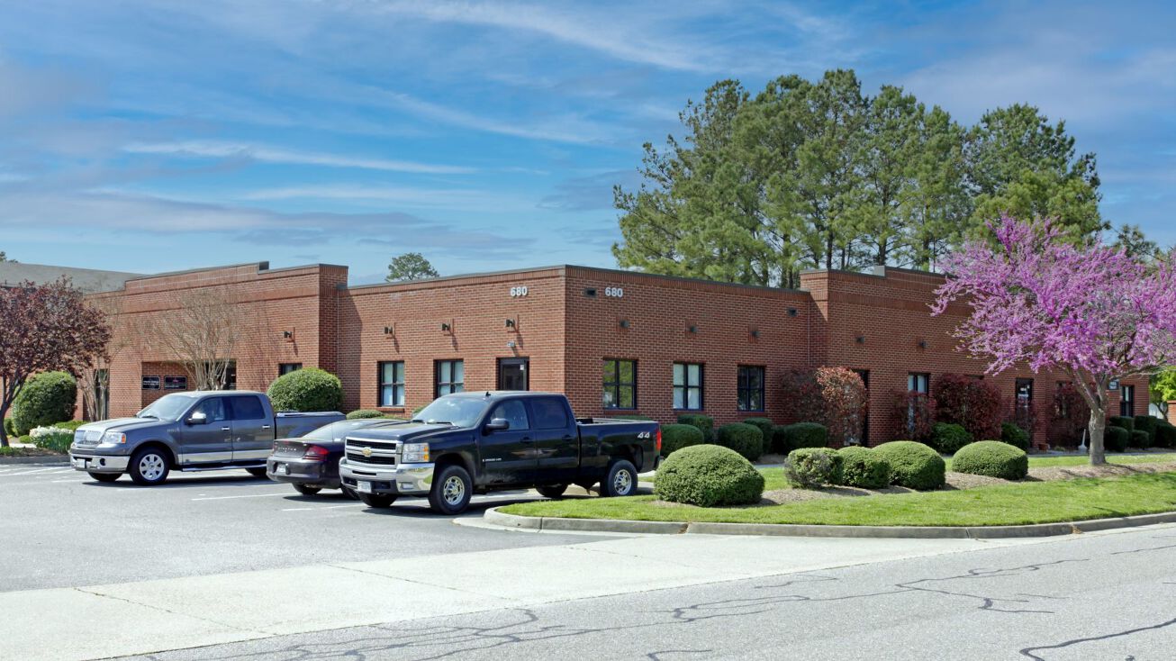 680 Kingsborough Square, Chesapeake, VA 23320 Retail Property for