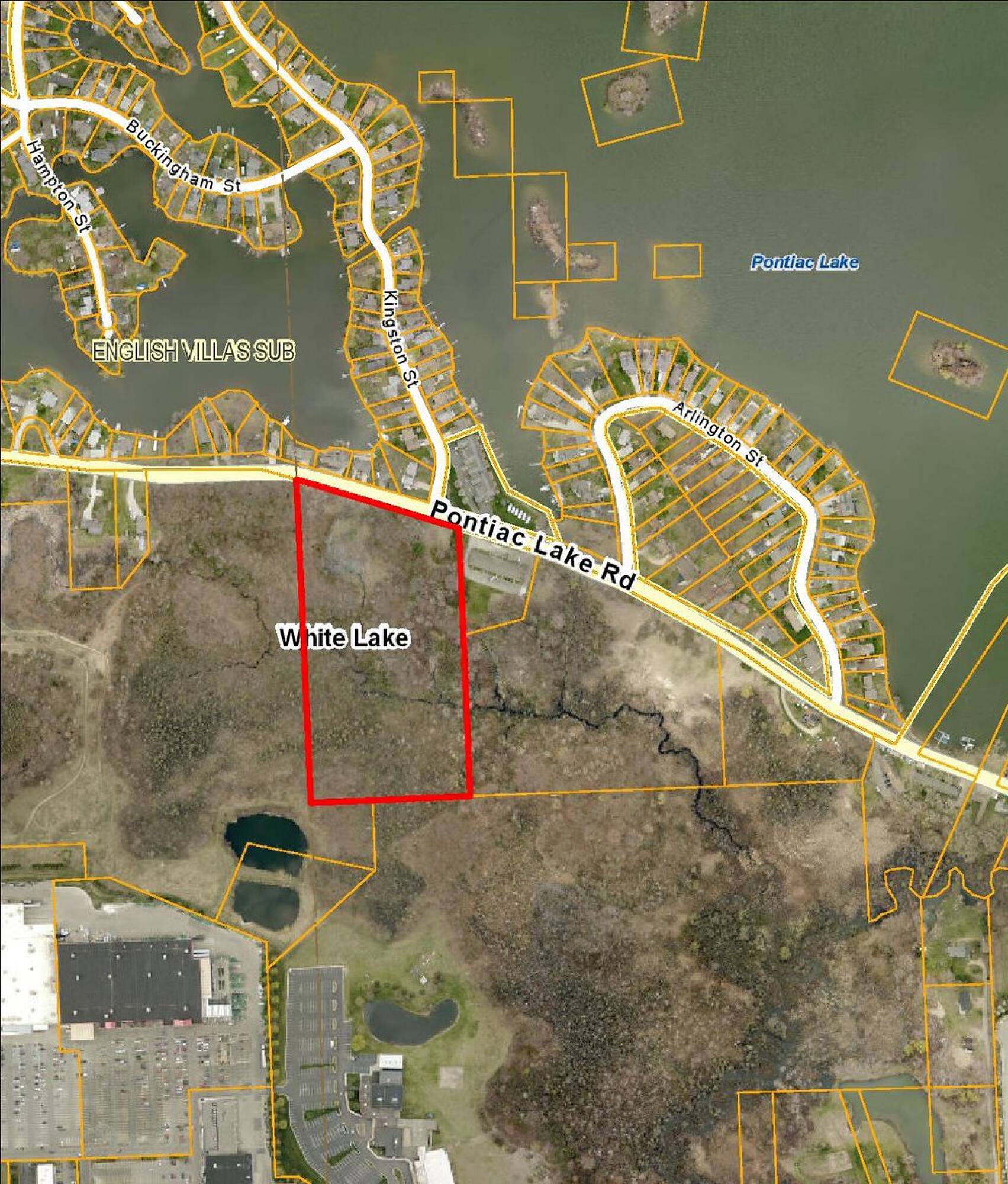 8983 Pontiac Lake Rd, White Lake, MI 48386