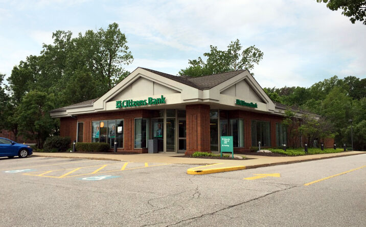 image of property at 690 RICHMOND RD Cleveland OH 44143-2901 APN: 662-30-069