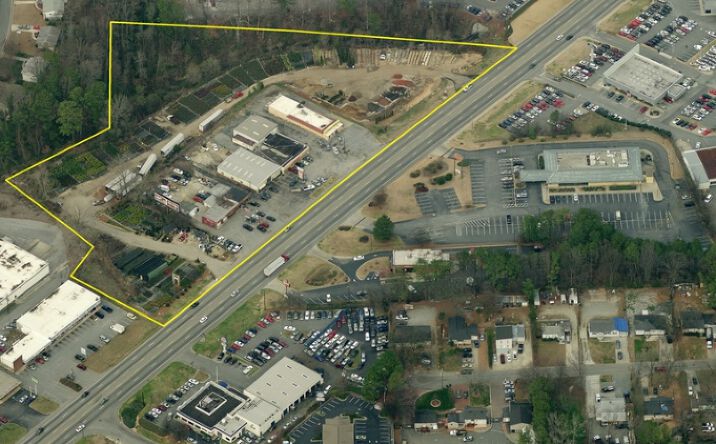 Pictures of Retail property located at 5622 Peachtree Industrial, Atlanta, GA 30341 for sales - image #1