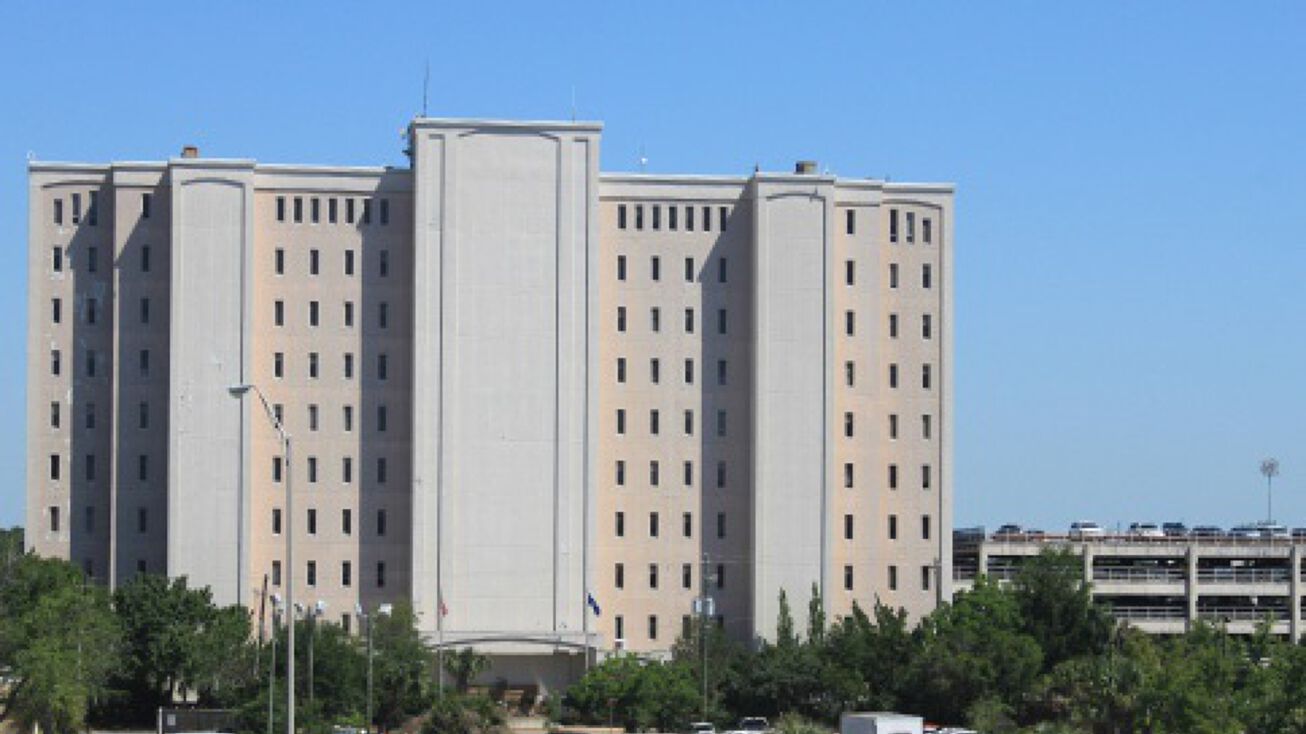 19 Hagood Ave, Charleston, SC 29403 Office Property for Sale Harborview Tower