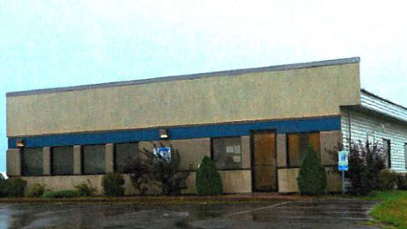 31 Means Dr, Platteville, WI 53818