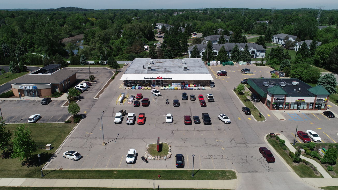 5591 Sashabaw Rd, Clarkston, MI 48346