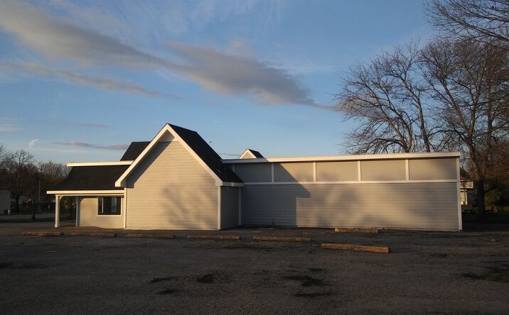 Pictures of Retail property located at 576 Columbus Ave, Lebanon, OH 45036 for comps - image #1