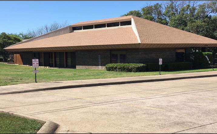 Pictures of Office property located at 14445 Webb Chapel Rd, Farmers Branch, TX 75234 for comps - image #1