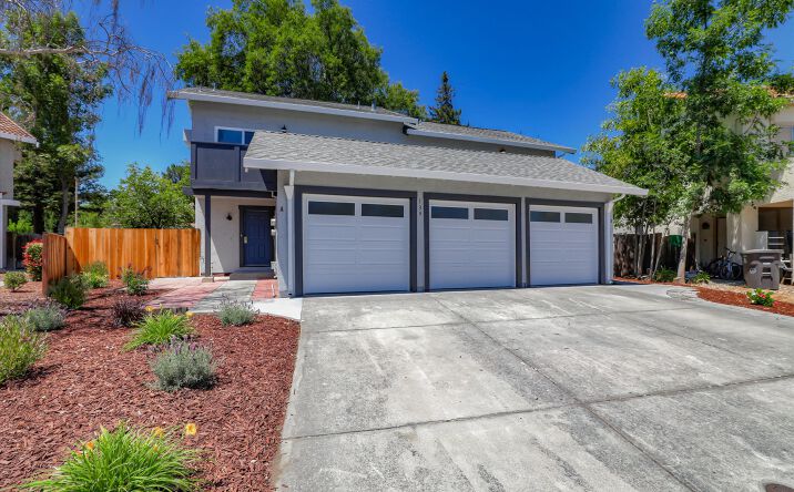image of property at 139 BRENTON CT Mountain View CA 94043-4975