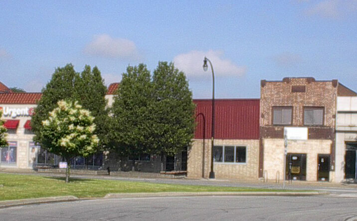 Pictures of Retail property located at 1764 Fort St, Lincoln Park, MI 48146 for sales - image #1
