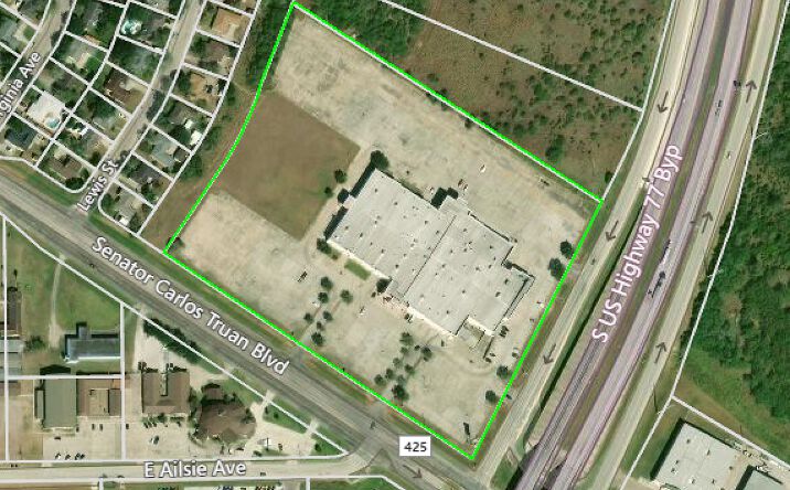 Pictures of Mixed Use, Office, Retail, Self Storage property located at 1601 US Highway 77/I-69, Kingsville, TX 78363 for sales - image #1