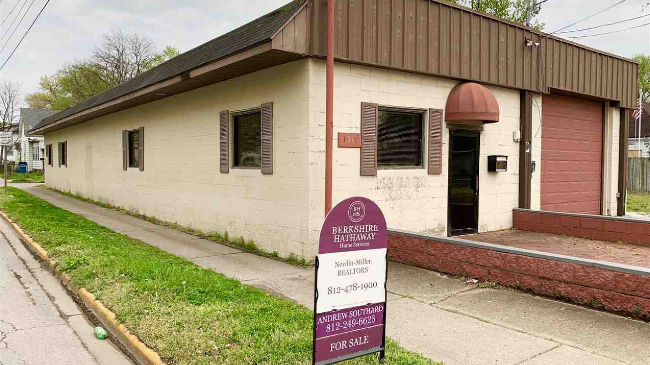 1321 Locust St, Terre Haute, IN 47807