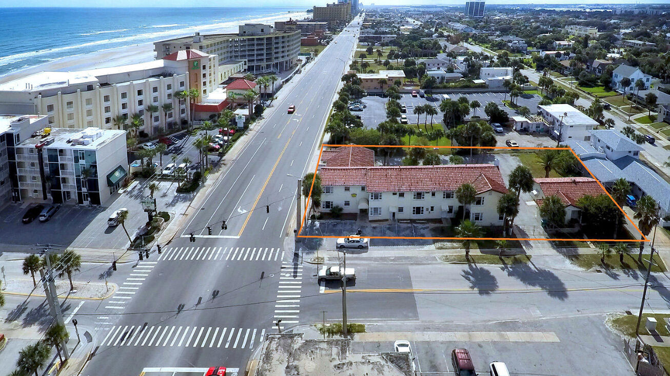 999 N Atlantic Avenue, Daytona Beach, FL 32118
