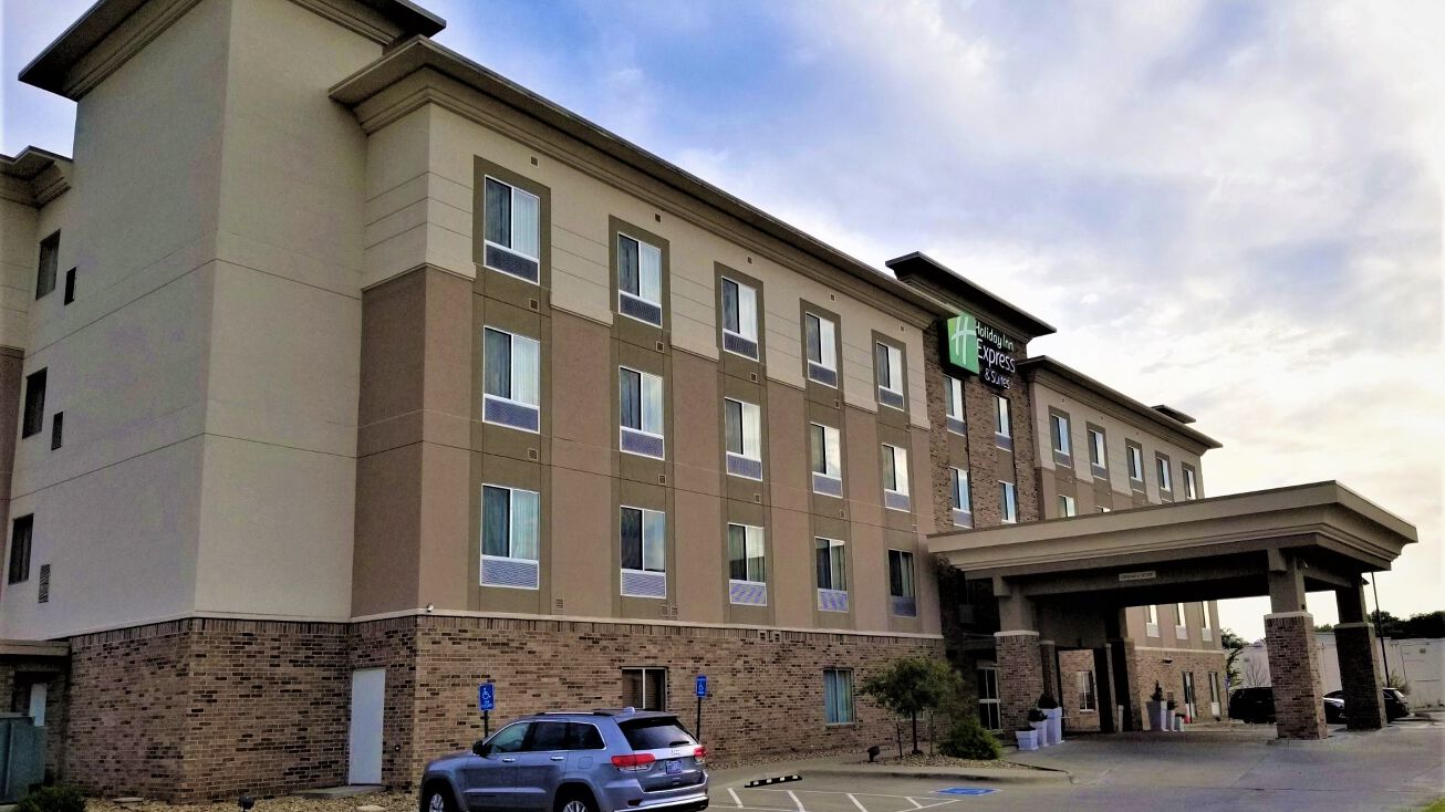 US24, Topeka, KS 66608