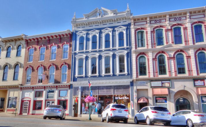 Pictures of Retail, Mixed Use property located at 114 E Main St, Georgetown, KY 40324 for comps - image #1