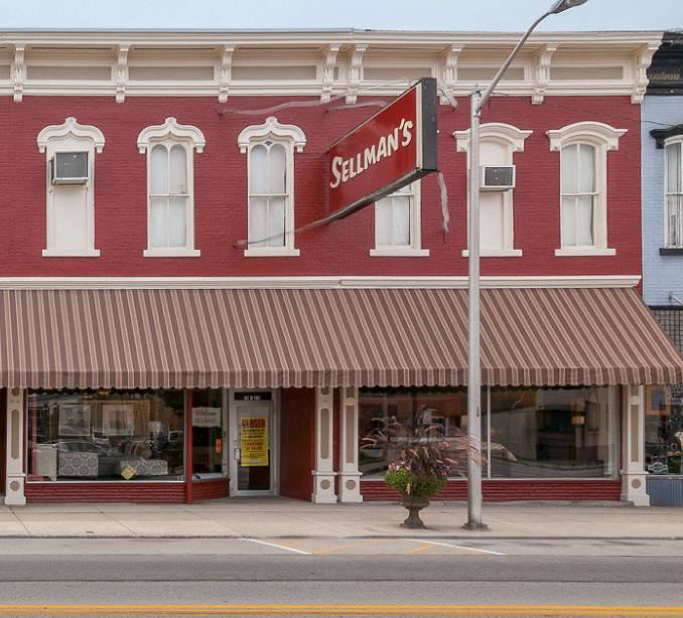 23 N High St, Covington, OH 45318