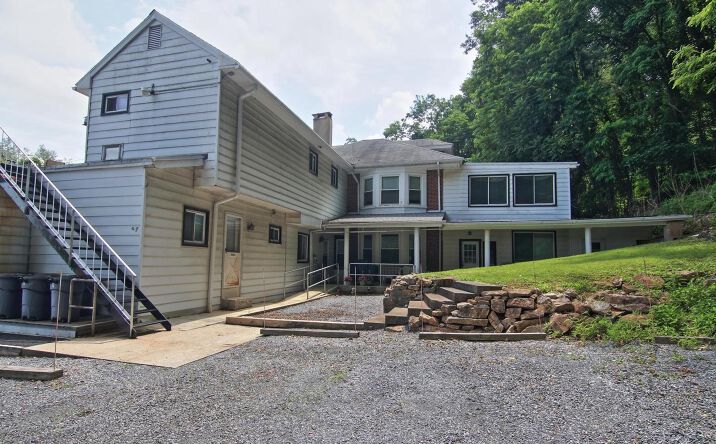 Pictures of Multifamily property located at 1350 Friedensburg Road, Reading, PA 19606 for comps - image #1