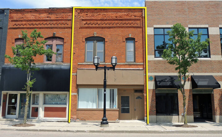 Pictures of Retail property located at 84 Macomb Pl, Mount Clemens, MI 48043 for sales - image #1