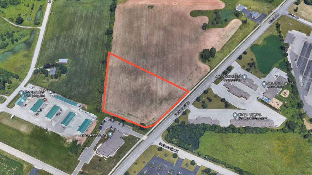 3344 Packerland Drive, Ashwaubenon, WI 54115