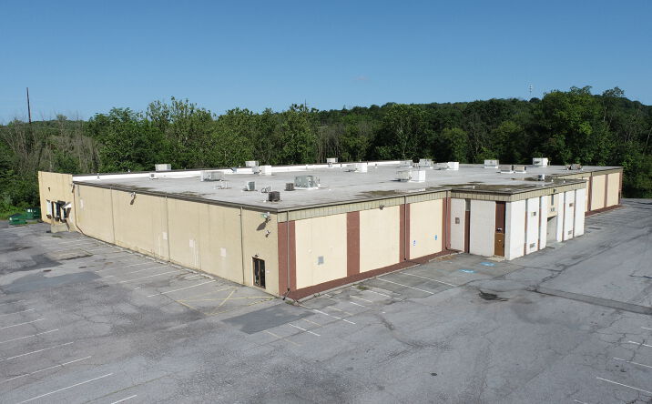 Pictures of Industrial property located at 110 Commerce Way, Stockertown, PA 18040 for sales - image #1