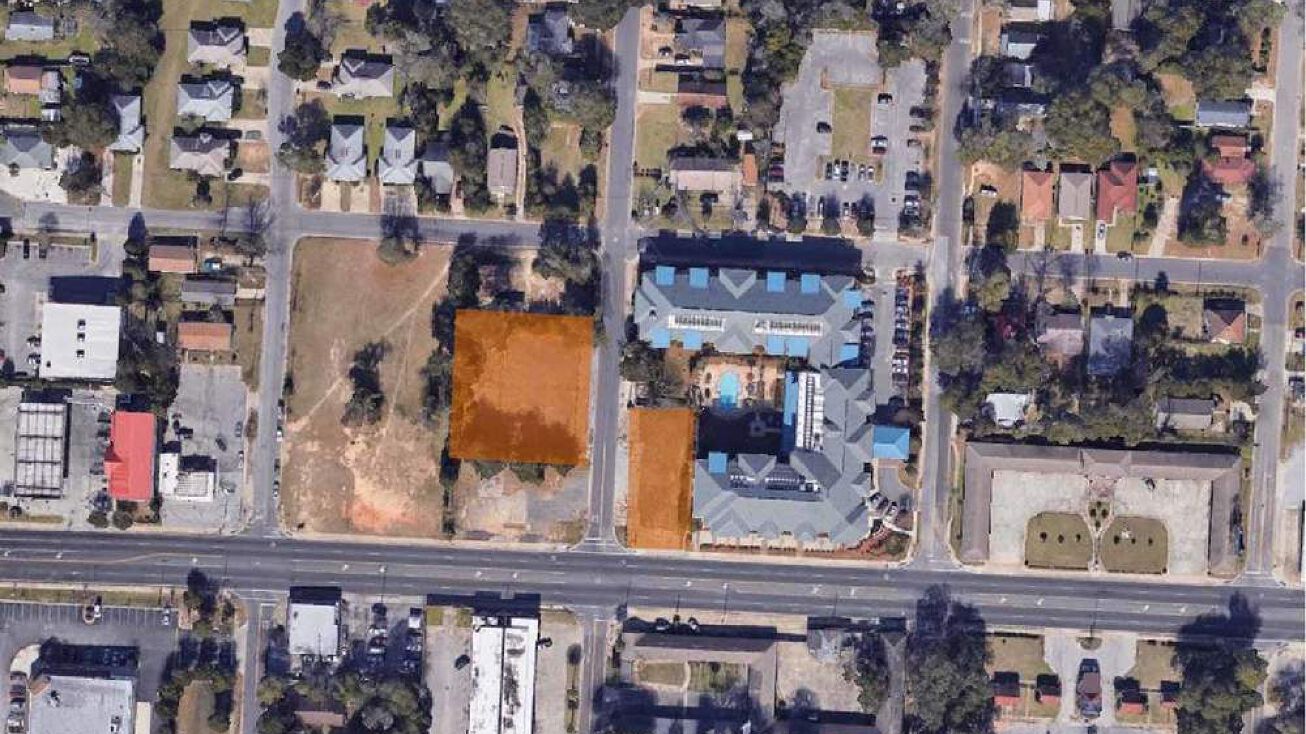 1842 W Cervantes St, Pensacola, FL 32501