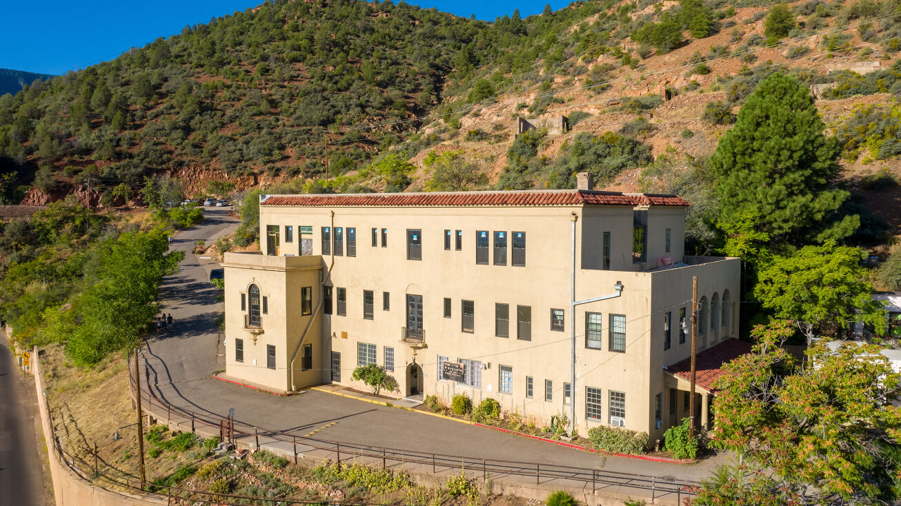 123 Hill St, Jerome, AZ 86331