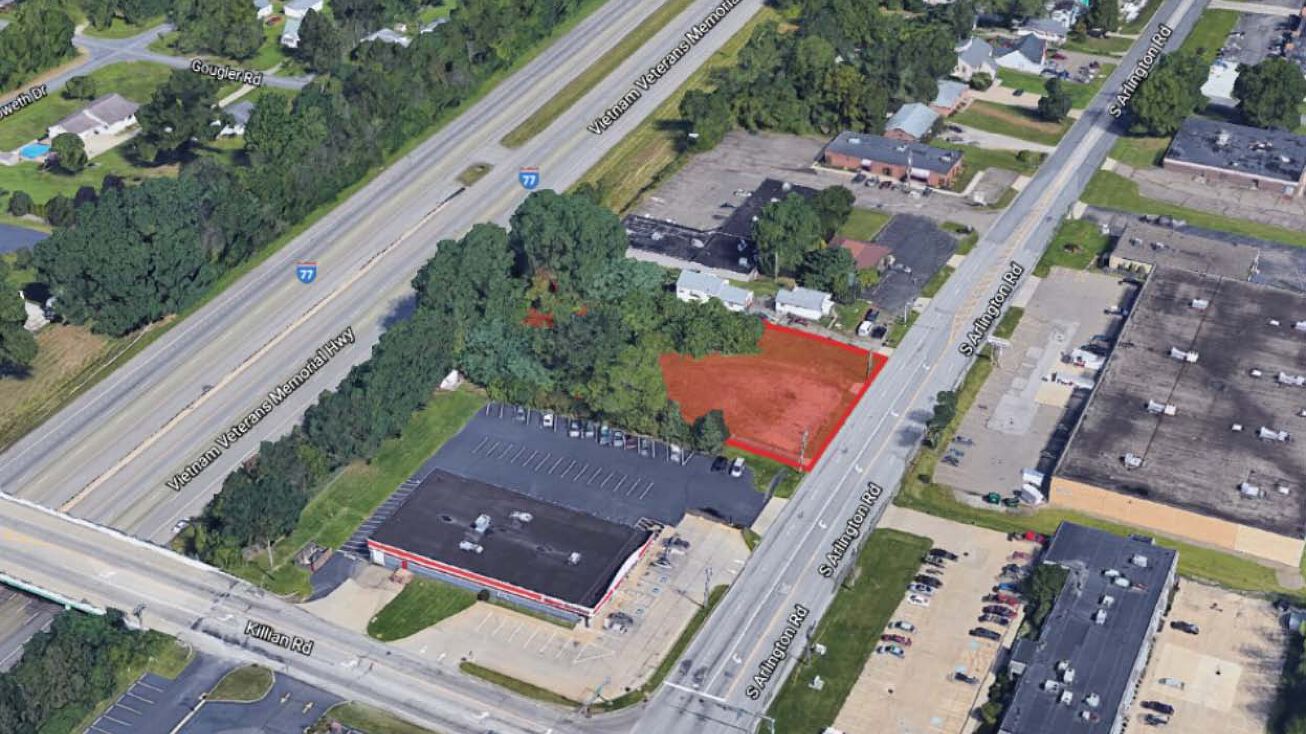 2690 S Arlington Road, Akron, OH 44319