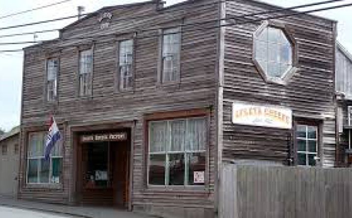 Pictures of Mixed Use, Industrial, Special Purpose property located at 282 Loleta Dr, Loleta, CA 95551 for comps - image #1