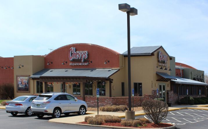 Pictures of Retail property located at 1305 Central Parkway Dr, O'Fallon, IL 62269 for comps - image #1