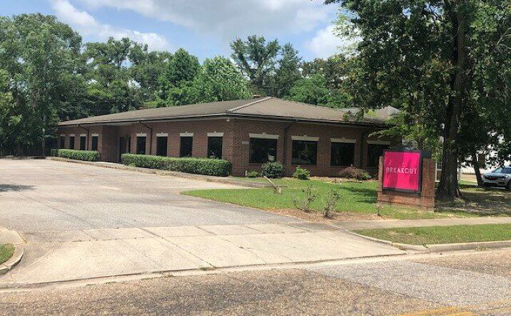 Pictures of Office property located at 3090 Dauphin Square Connector, Mobile, AL 36607 for comps - image #1