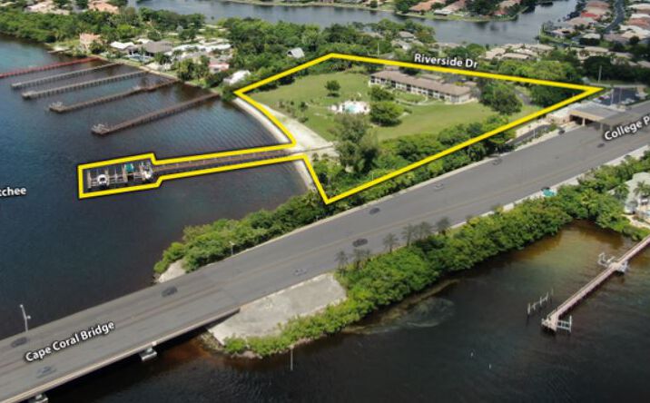 Pictures of Multifamily, Mixed Use, Land property located at 12498 Riverside Dr, Fort Myers, FL 33919 for sales - image #1