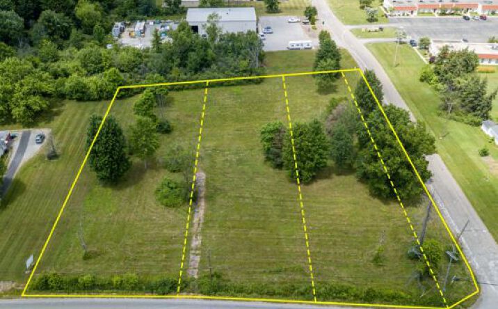 Pictures of Land property located at Motor Inn Dr / East Liberty Street, Youngstown, OH 44505 for sales - image #1
